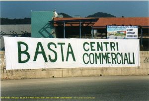 basta-centri-commerciali-1-thumb-600x408-6172